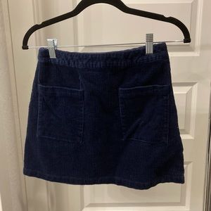 small navy skirt with pockets and zipper